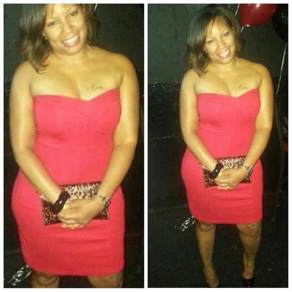 Dress - Picture 3 of 3